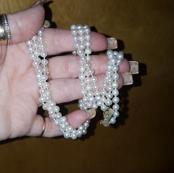 Vantel Jewelry - 🌹Triple-Strand Genuine Pearls🛍